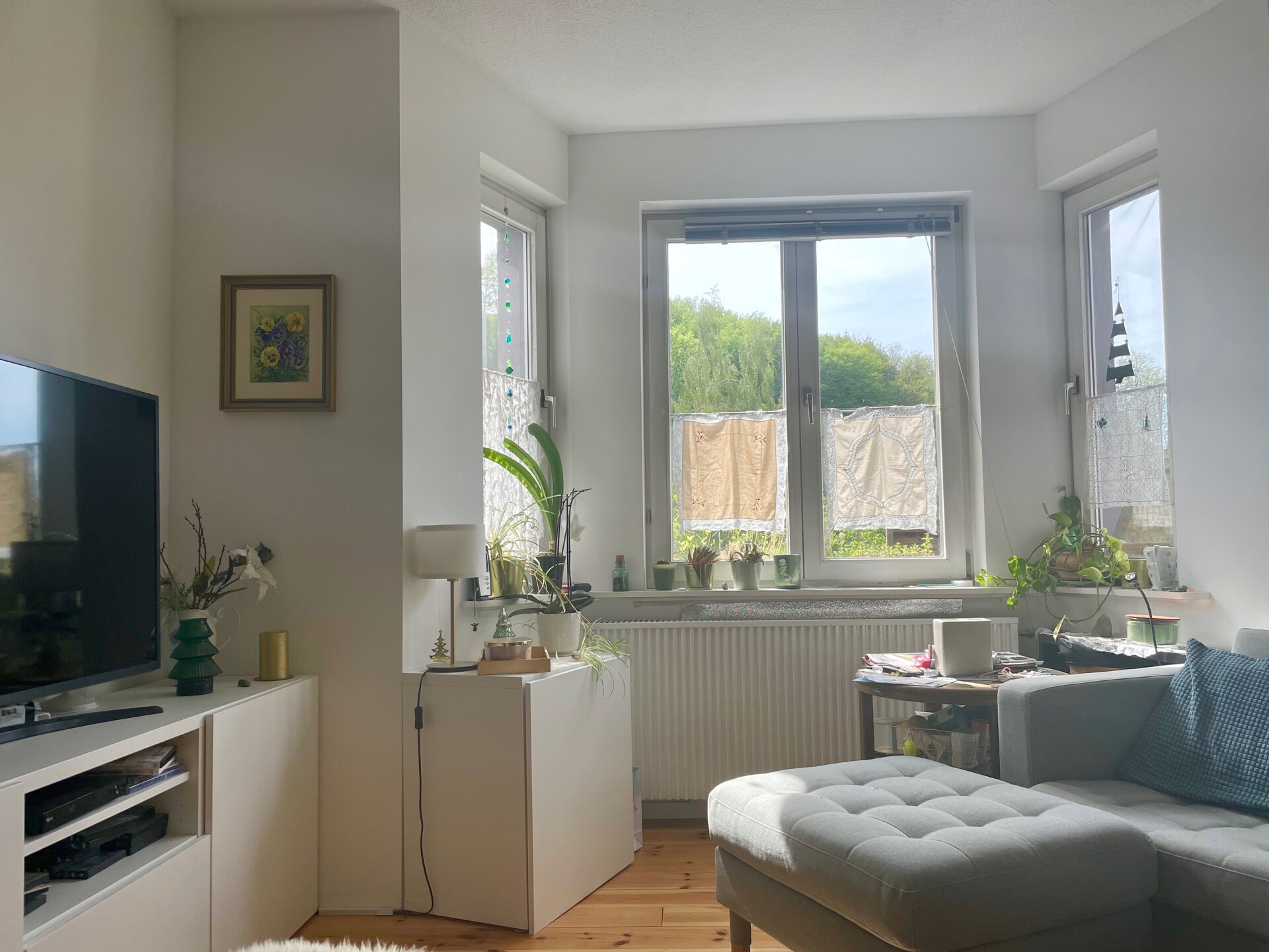 Wohnzimmer mit Erker (EG)