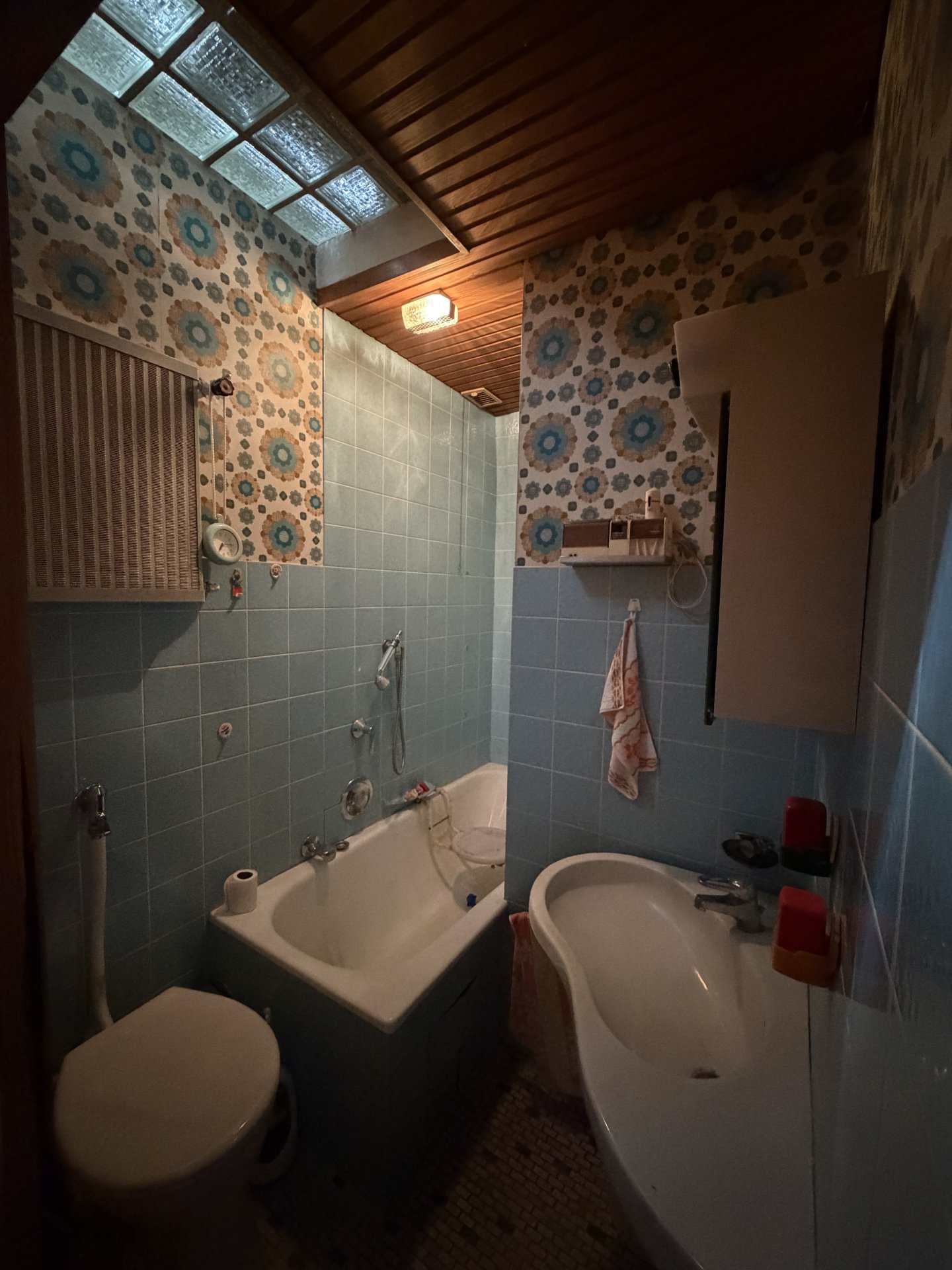 Badezimmer im Obergeschoss