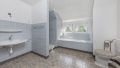 Tageslichtbad mit Dusche und Wanne