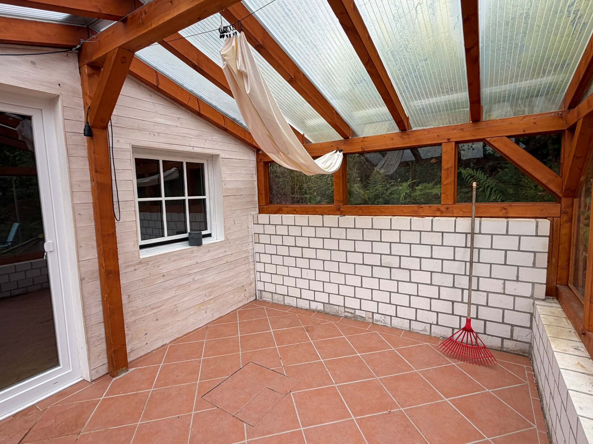 überdachte Terrasse