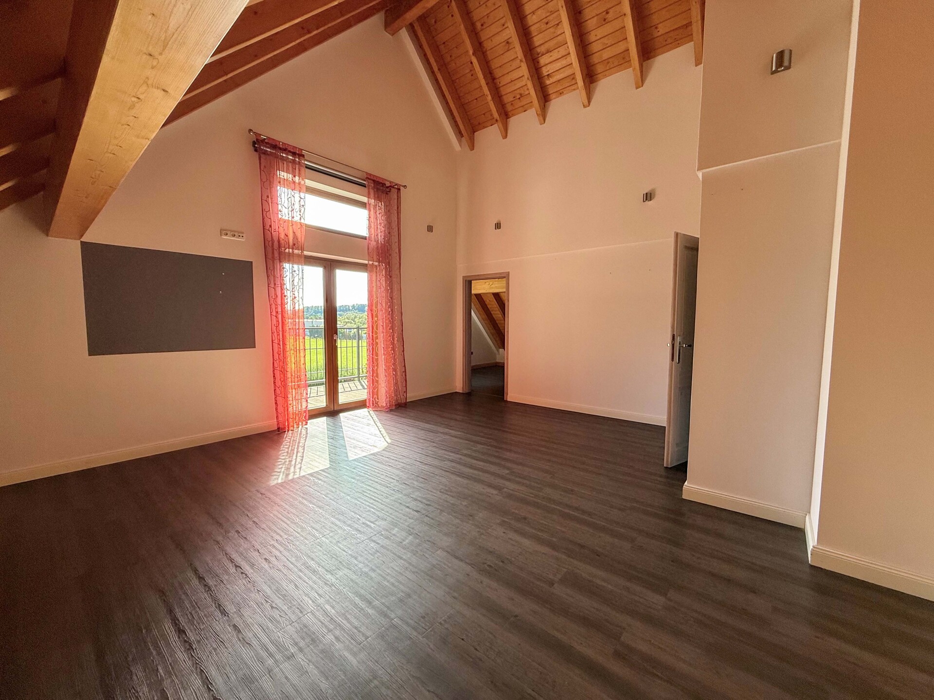 DG Elternschlafzimmer mit Balkon