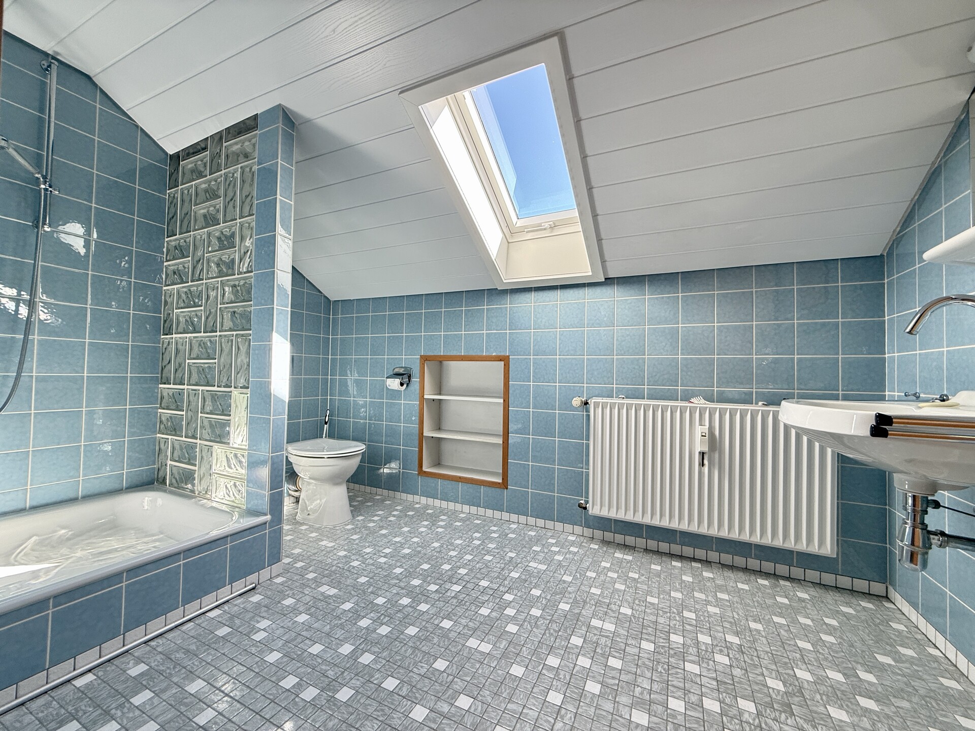 Badezimmer DG