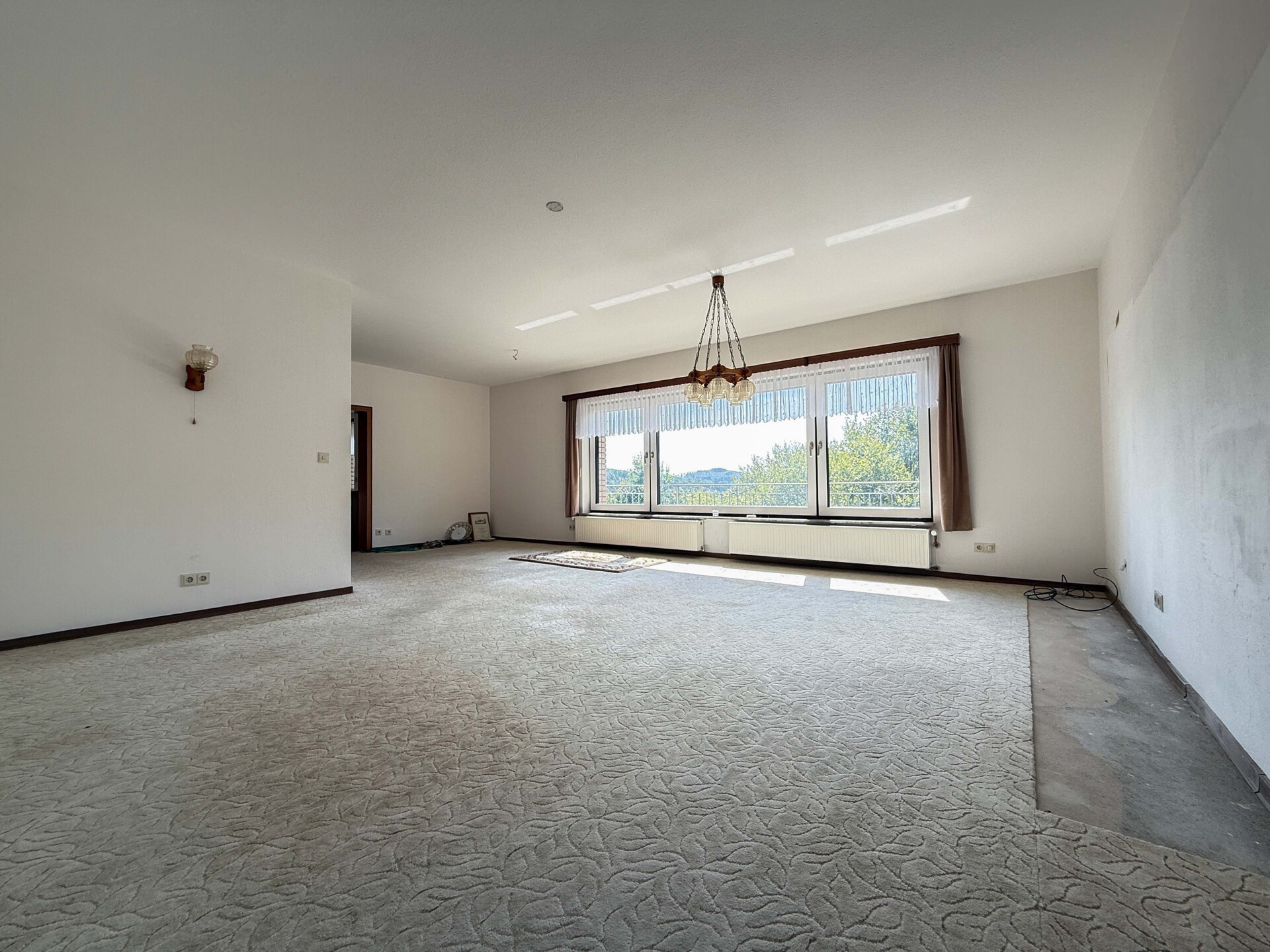 Wohn-/Esszimmer (OG)