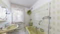 Tageslichtbad mit Wanne