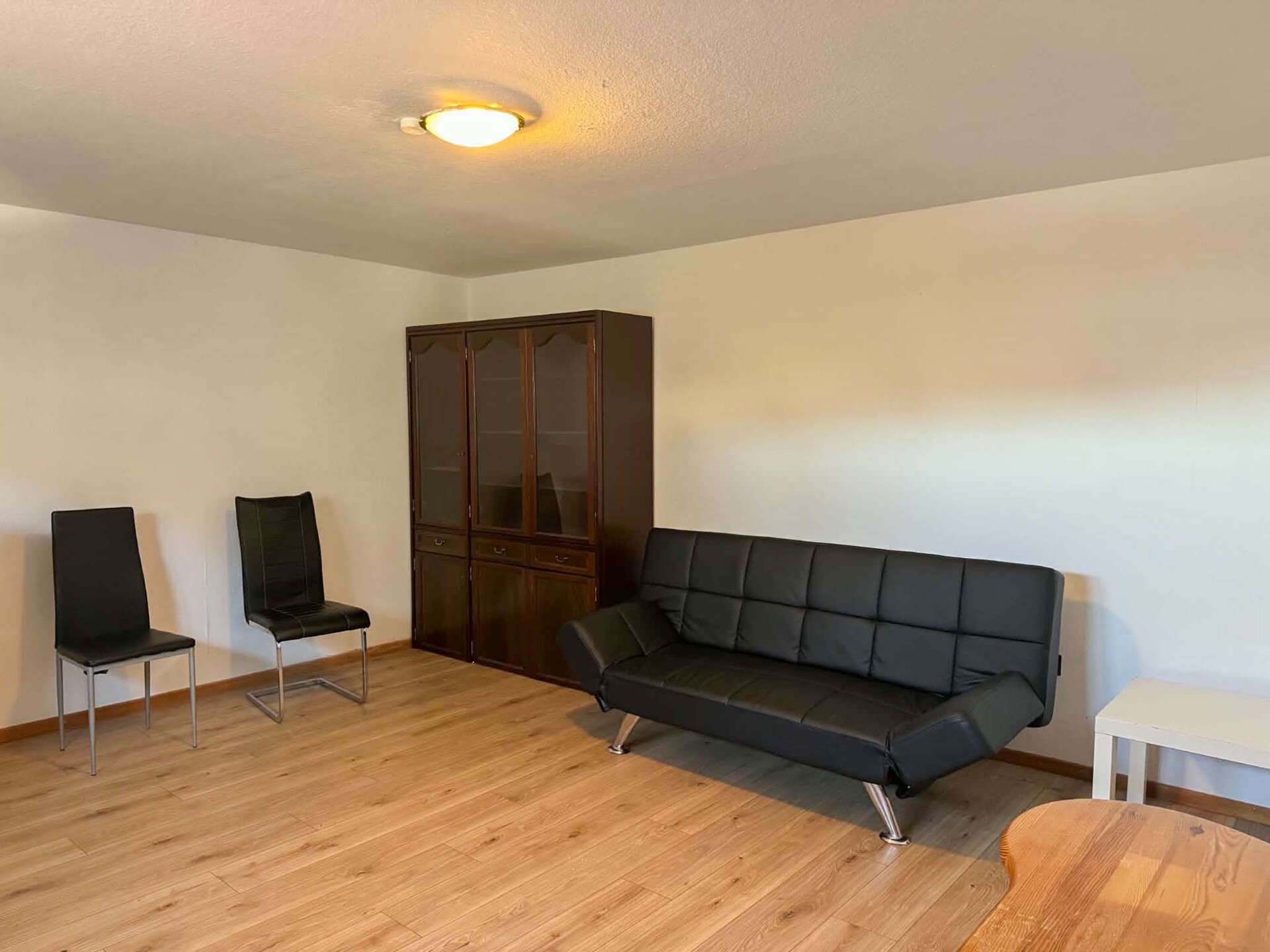 Büro EG