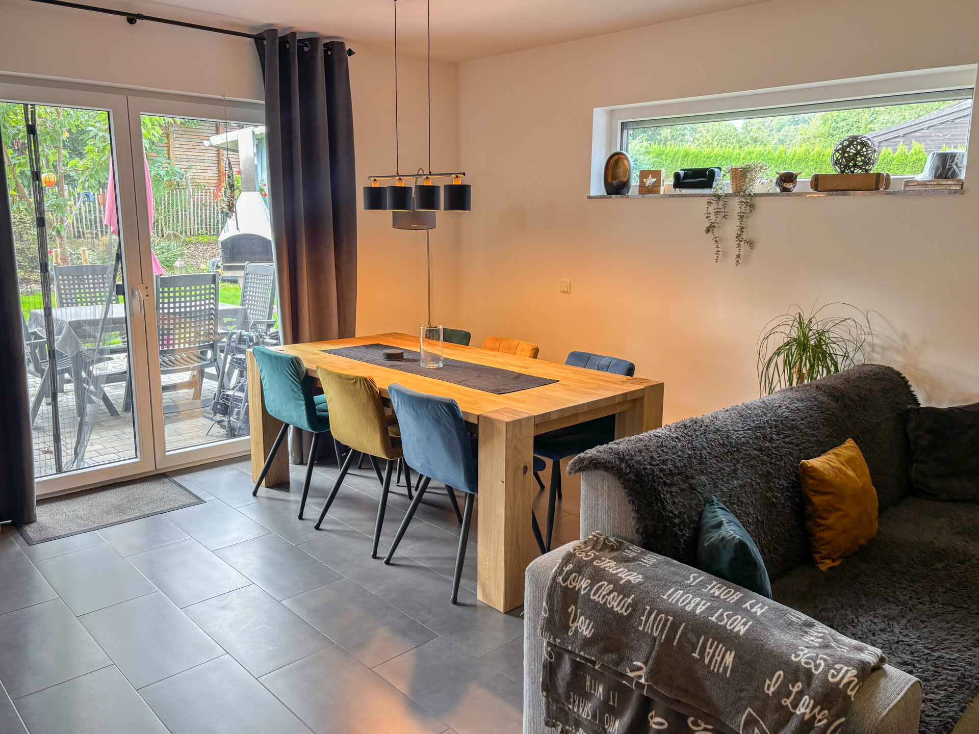 Wohn-/Esszimmer (Anbau)