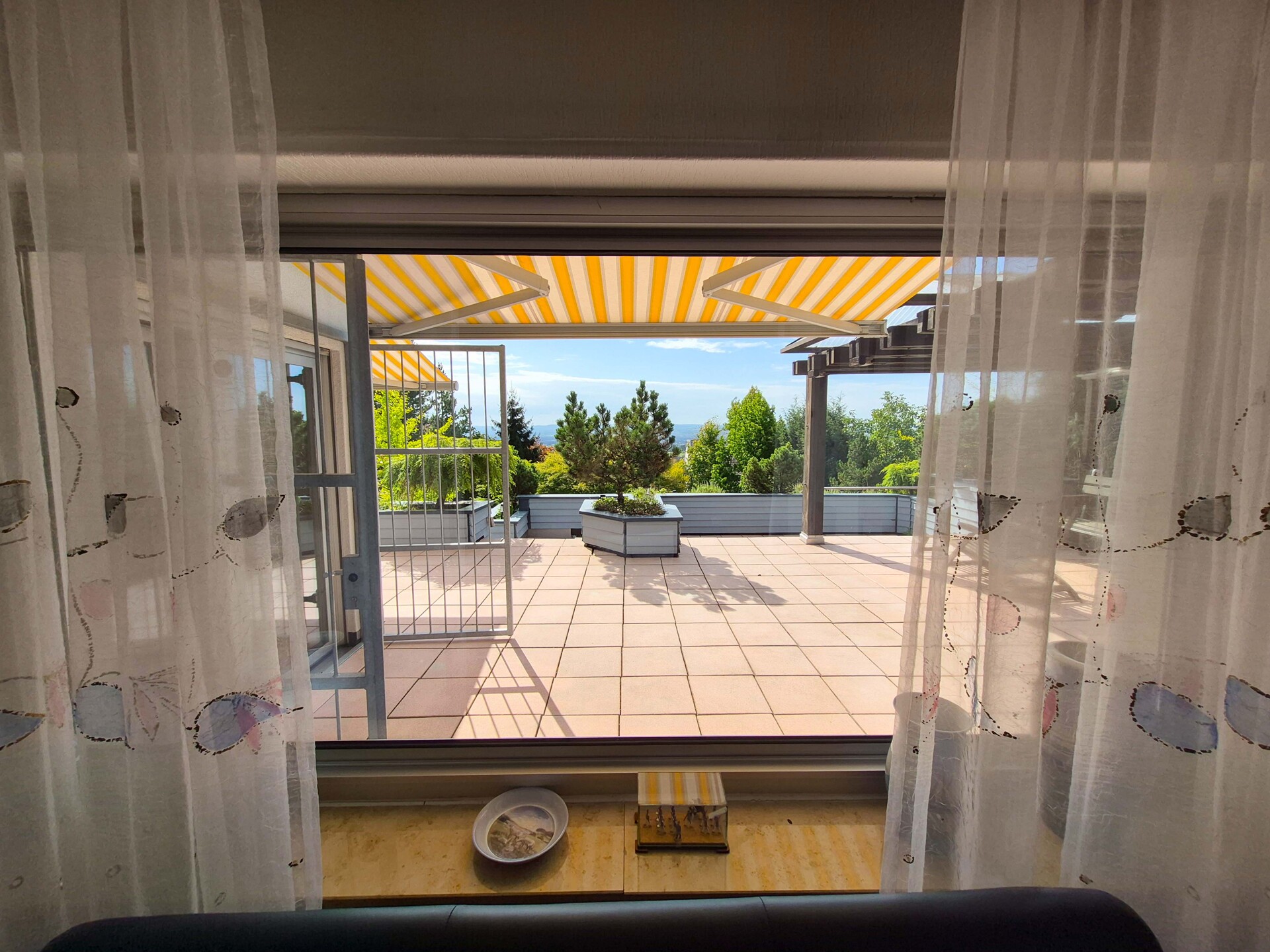 Blick aus dem Wohnzimmer