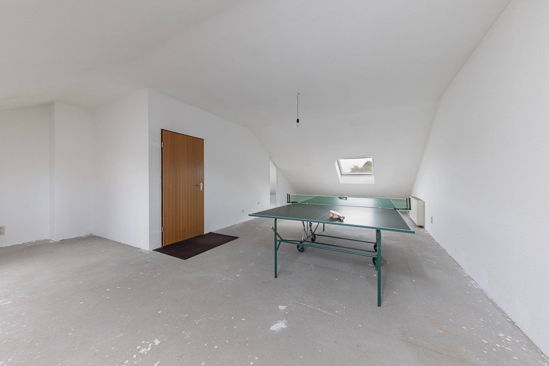 ausgebautes Zimmer im Dachgeschoss
