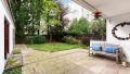 teilüberdachte Terrasse