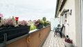 Balkon mit Markise