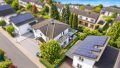 Modernes Einfamilienhaus mit Garten