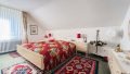 Schlafzimmer (DG)